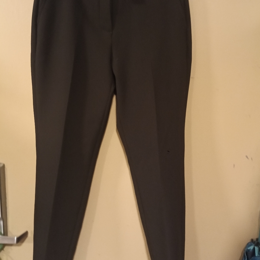 W H B M  Nwt Women's Tapered Leg Thick Taylor Dress Pants